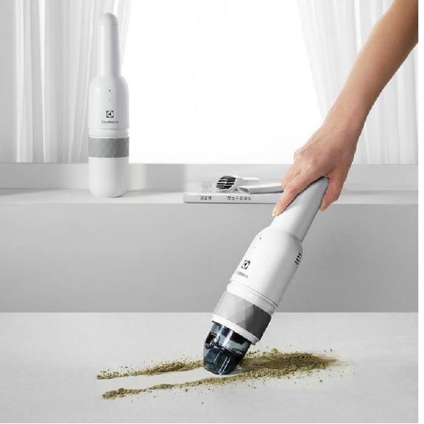 伊莱克斯ZGB3010手持吸尘器