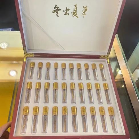 精品冬虫夏草礼盒B