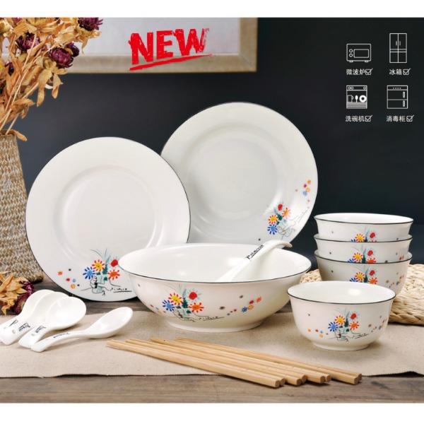 《友谊之花》中餐具18头