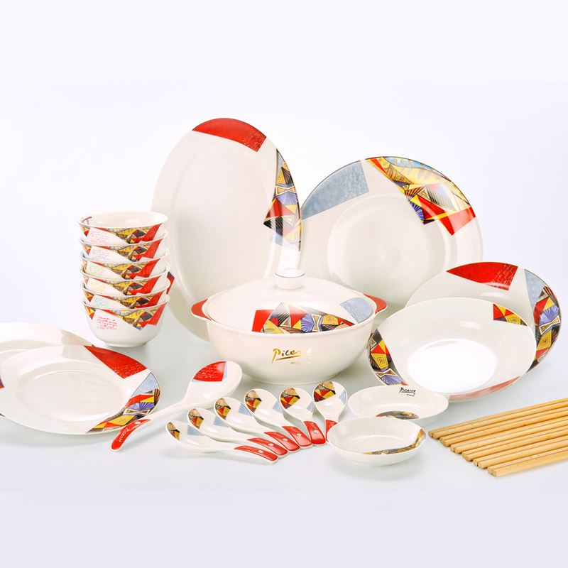 毕加索《Dora》中餐具28头