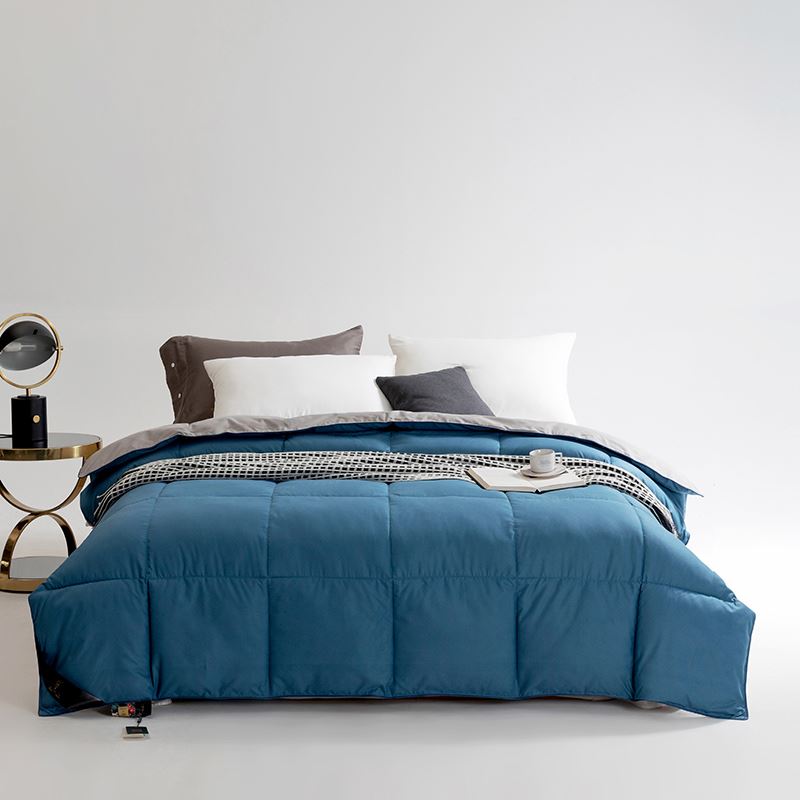 啄木鸟抗菌磨毛AB版羽毛绒被-强尼斯