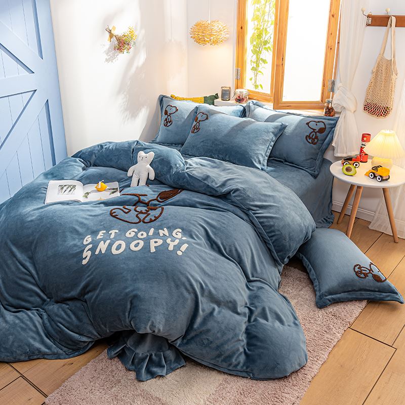 史努比·牛奶绒毛巾绣四件套