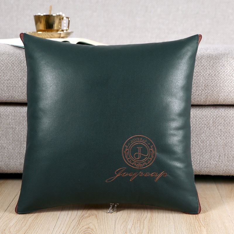 啄木鸟皮革绣花抱枕被-维吉斯