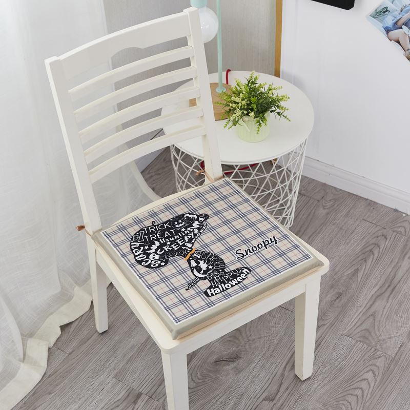 Snoopy·史努比3D暖绒坐垫