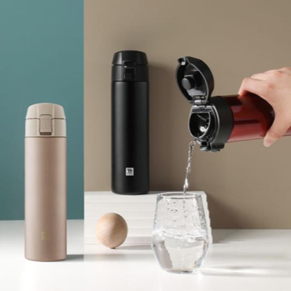 双立人真空弹跳杯450毫升黑色