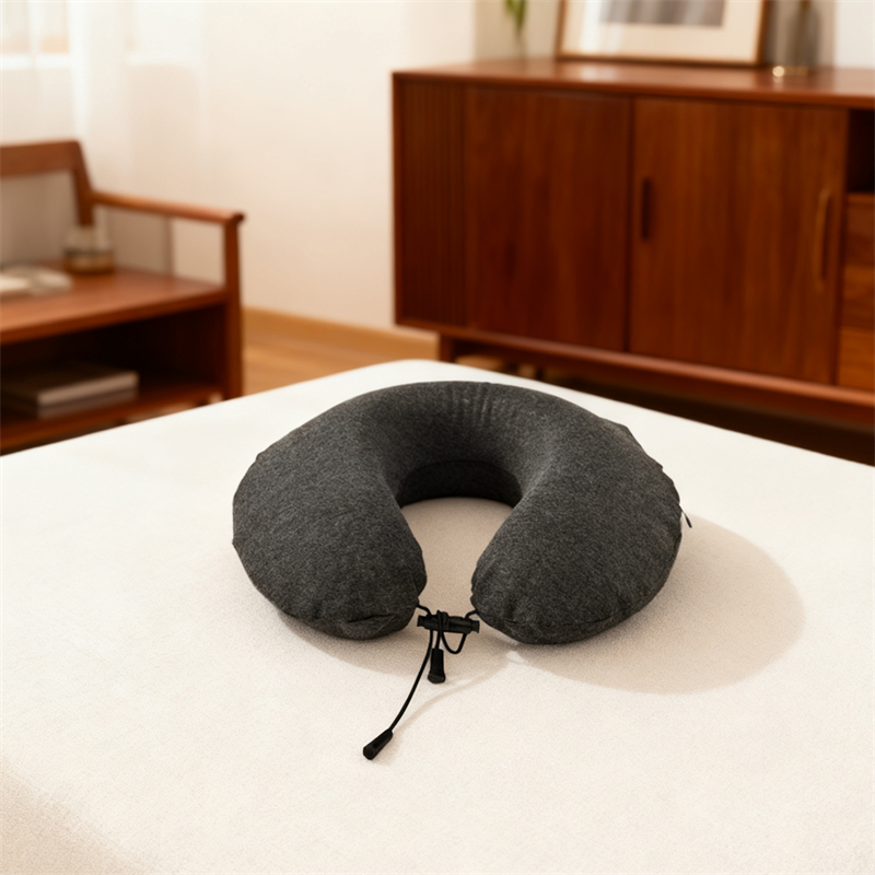 梦百合Mlily旅行护颈枕够轻不压颈，柔中有韧，舒缓解压