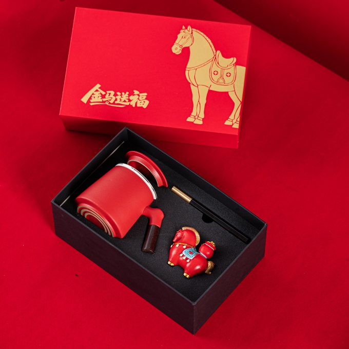 开门红年会茶具礼品金马送福办公杯摆件三件套