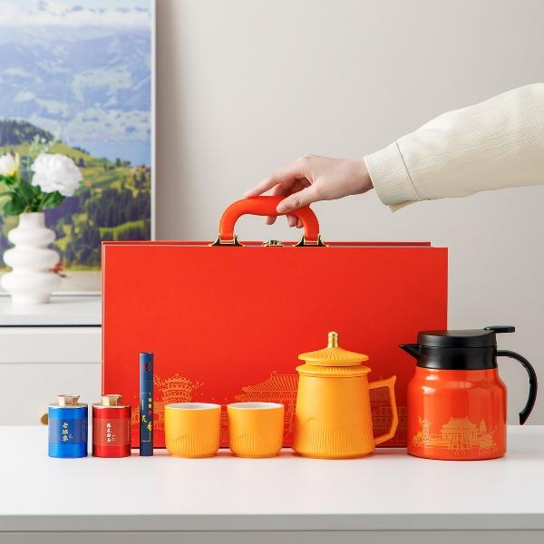 瓷語花香故宮文創(chuàng)辦公杯燜壺茶禮套裝