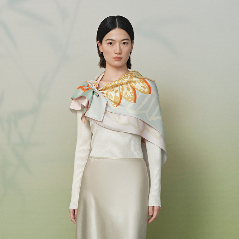 好运连连-双面印花大方巾万事利2026春夏专柜新品