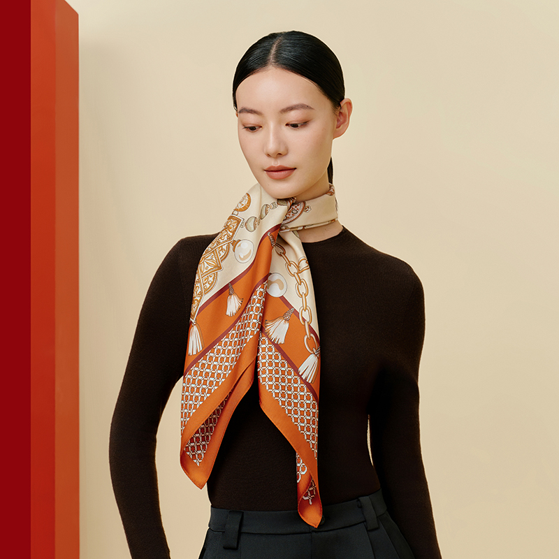 华璎珞彩-双面印花大方巾万事利2026春夏专柜新品