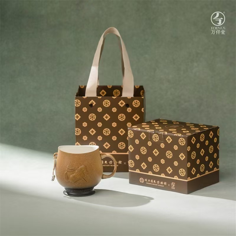 万仟堂舞马衔杯·办公杯