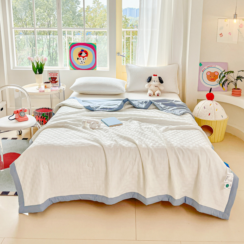 花花公子-家纺-奶香格亲柔夏凉被