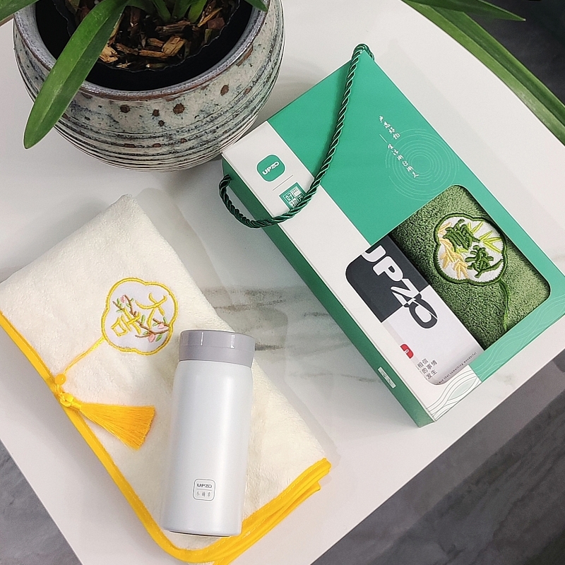 嚴(yán)選小確幸保溫杯毛巾禮盒A13B13