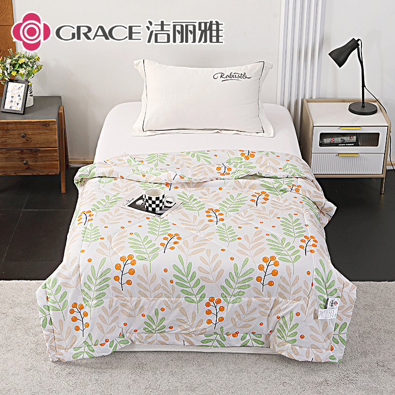 洁丽雅致青春.艾草亲柔夏被