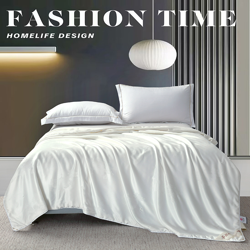 潔麗雅夢(mèng)寐貢緞蠶絲被JLY-B0301