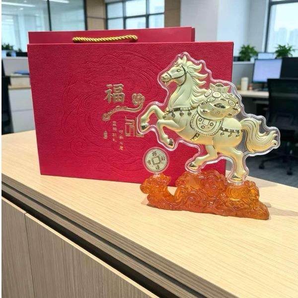 聚运鑫骏马昂扬含金摆件商务礼品
