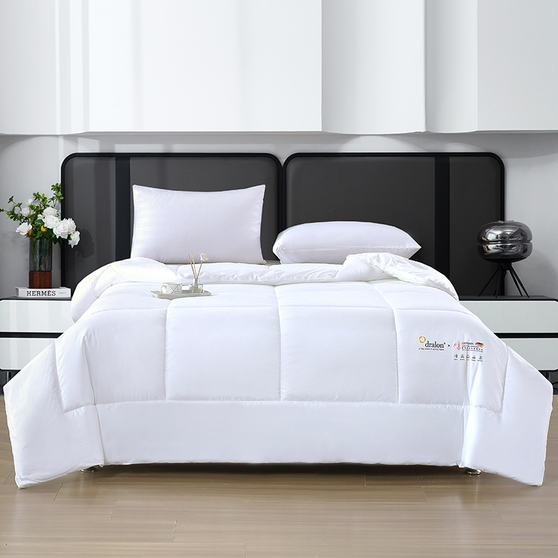 雅鹿德绒保暖被YLB2603