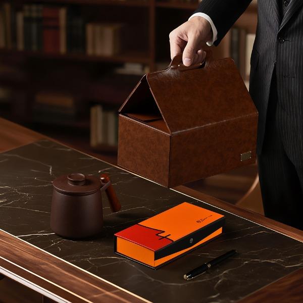 睿雅臻礼紫砂办公杯-名笔款