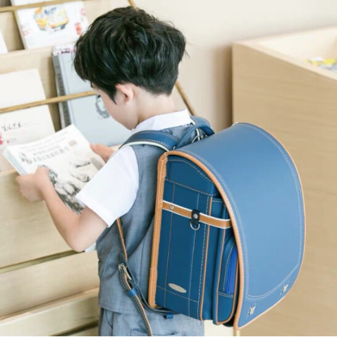 杯具熊貴族背包